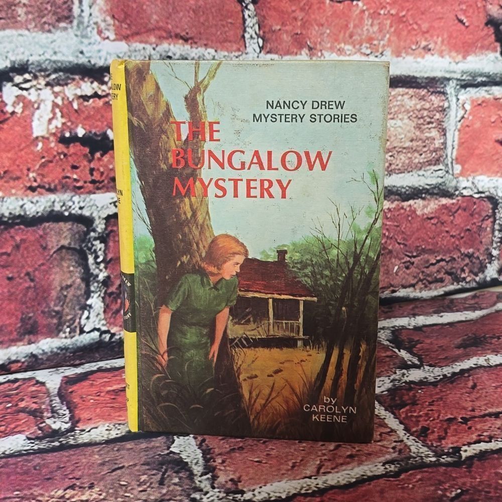 The Bungalow Mystery.  Nancy drew . Vintage Mystery books.